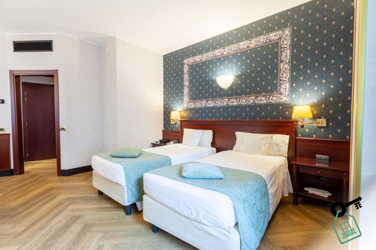 Hotel Rooms Milano *