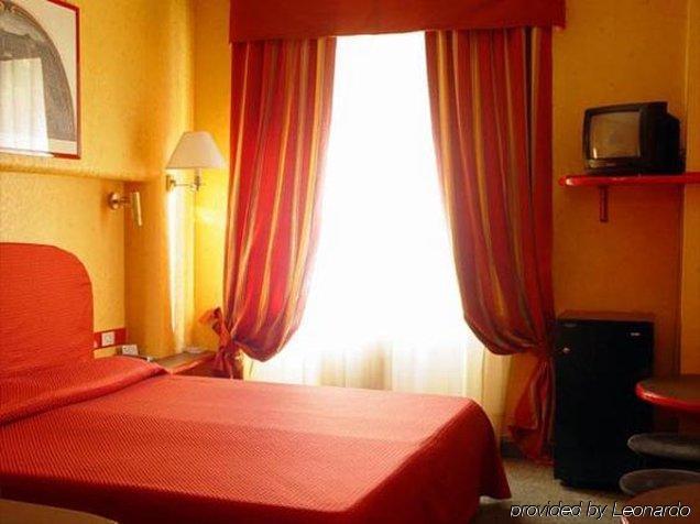 Hotel Gamma