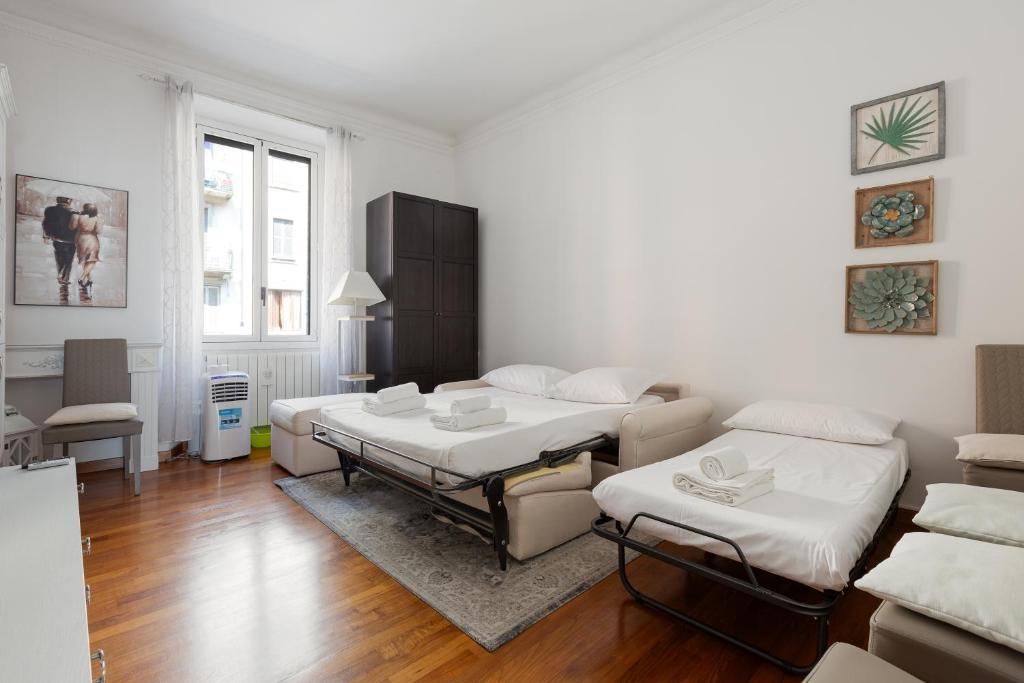 Apartment Roomy X5 - 850 M Far From Famagosta Mm2 Mailand