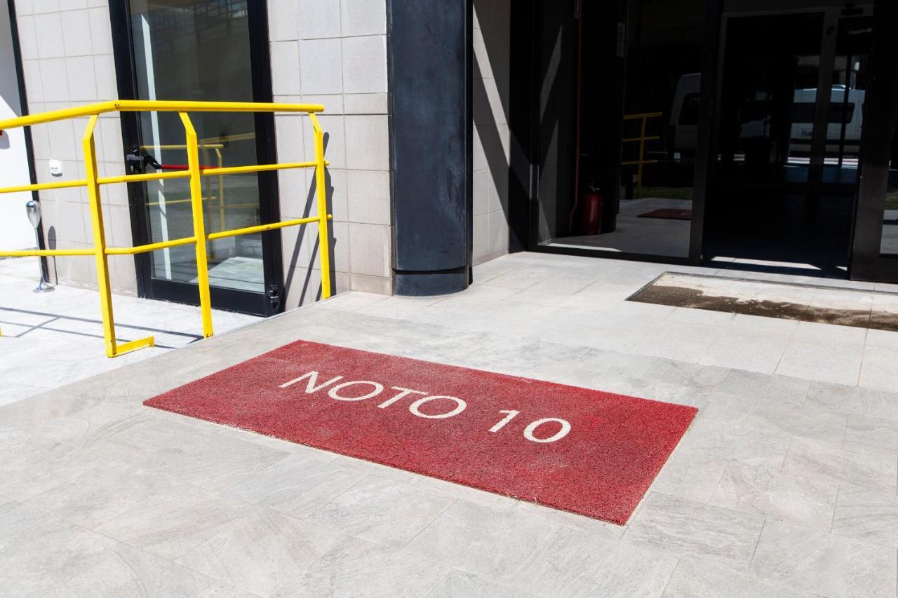 Noto 10 Apartment *