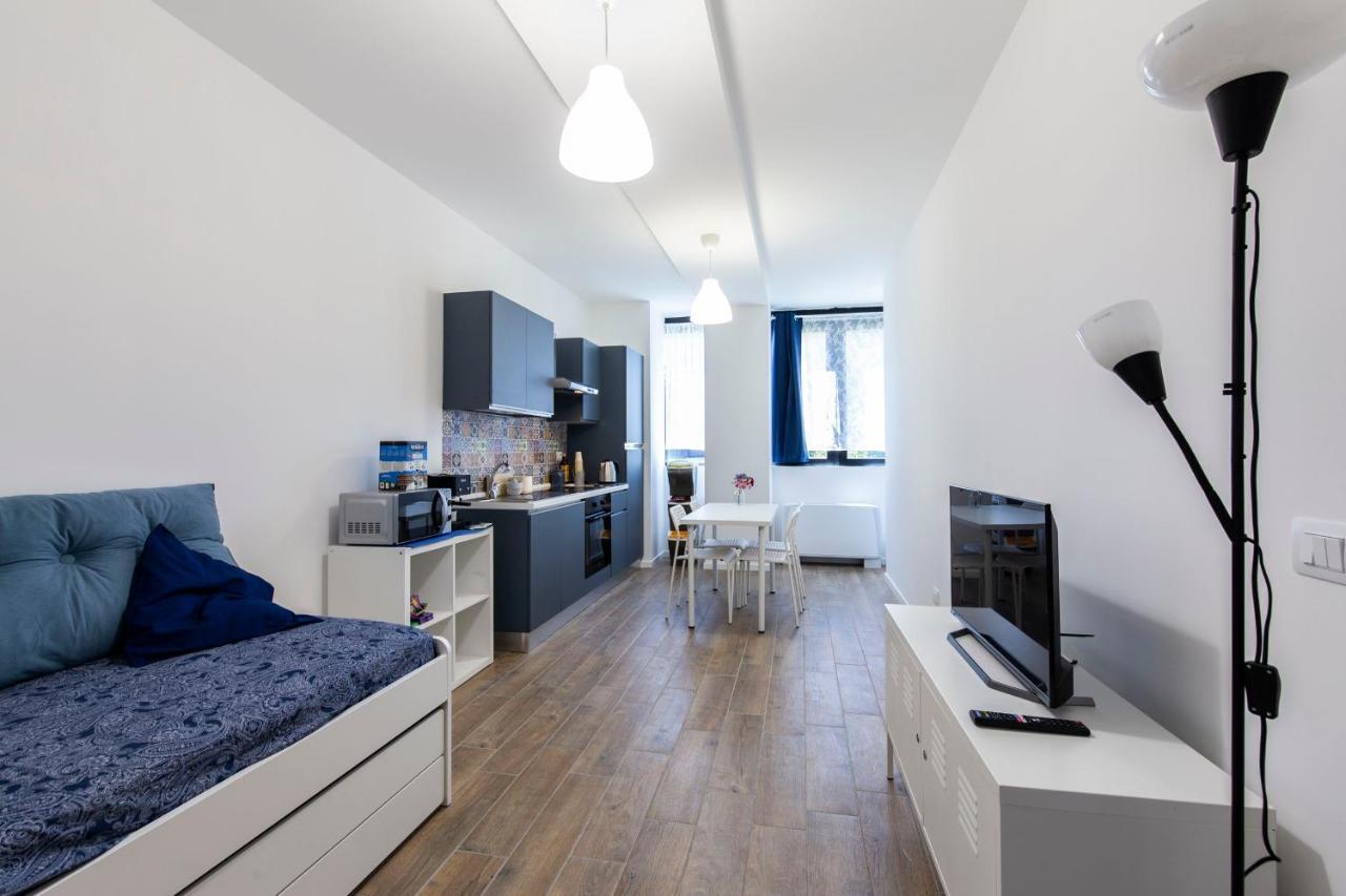 Noto 10 * Milan