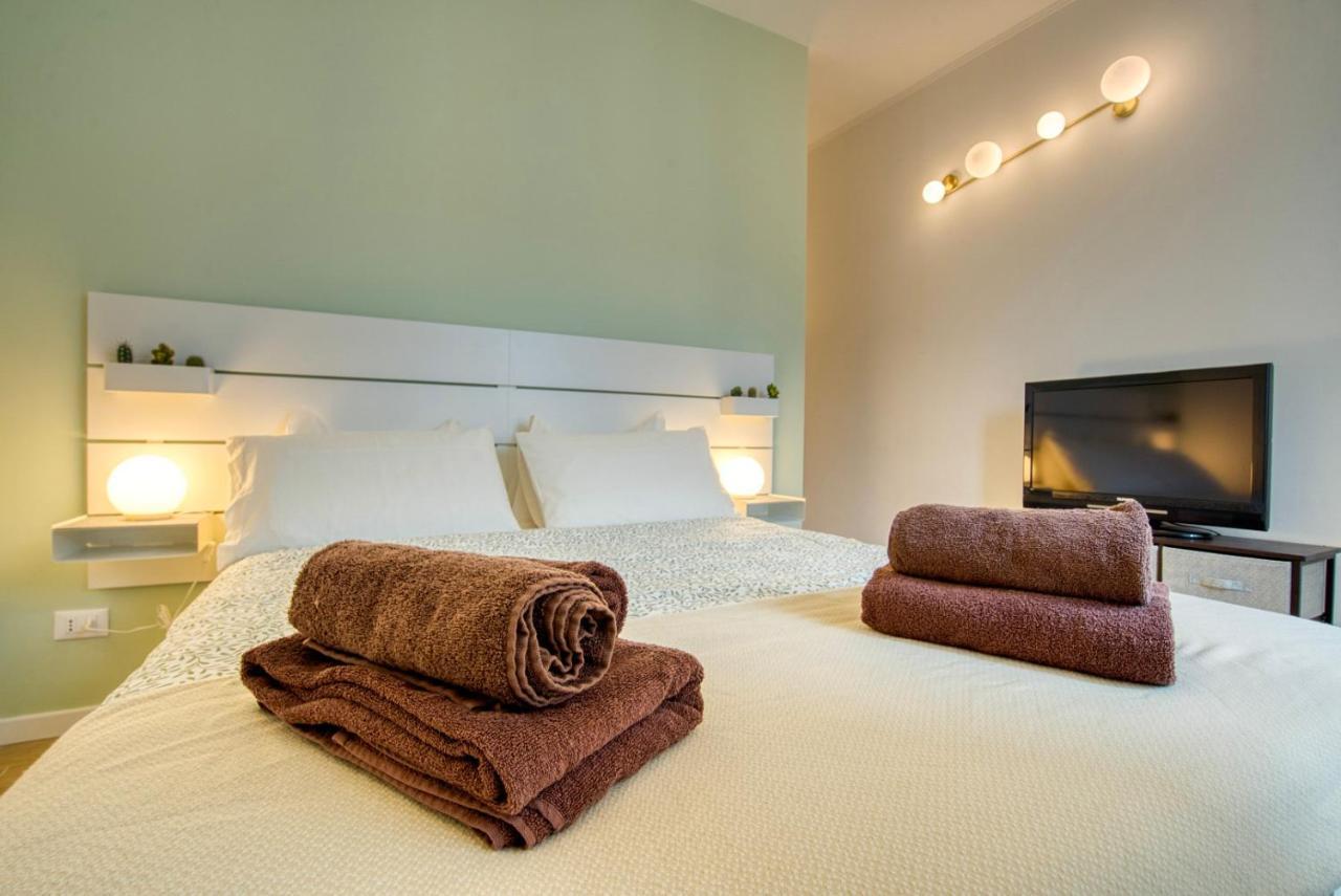 Leafy Sunshine, Bilocale In Porta Venezia, Con Metro A 1 Min A Piedi Apartment *