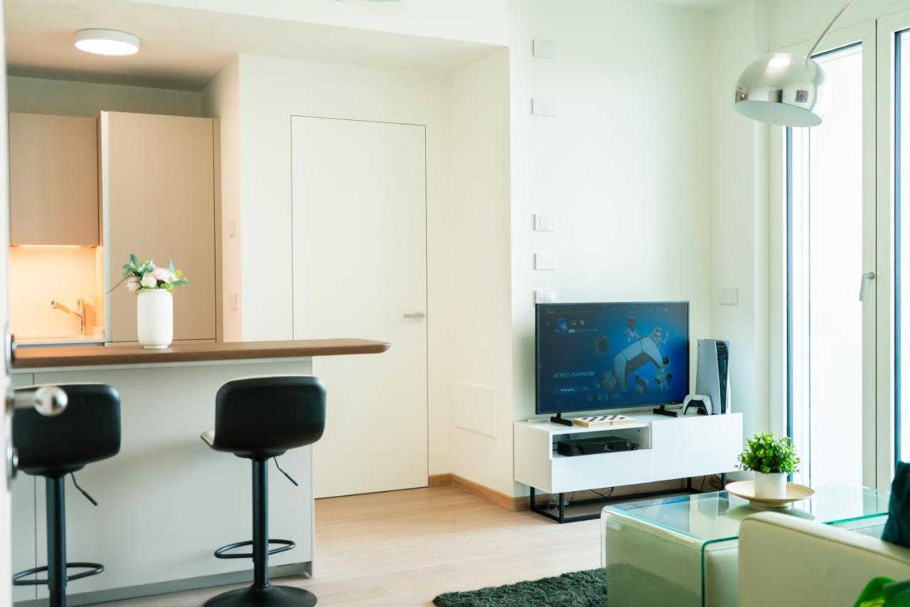 Apartment Eliteestates-sky16+gym+pool+free Parking+ps5+rooftop Mailand