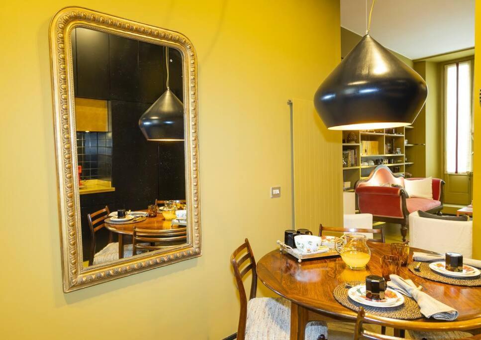 Luxury Bohemian With Private Garden In Apartment Mailand