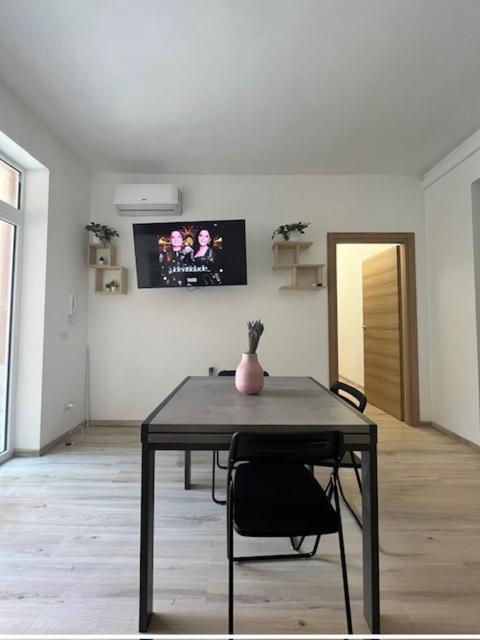 Apt. N. 2 Milão