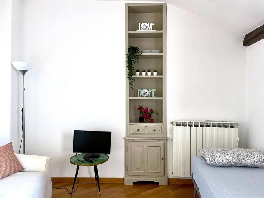 Luminoso Bilocale Con Terrazzo * Mailand