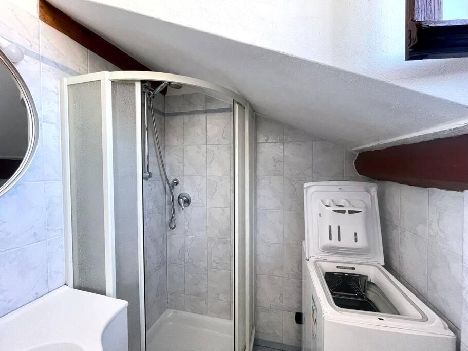 Apartment Luminoso Bilocale Con Terrazzo