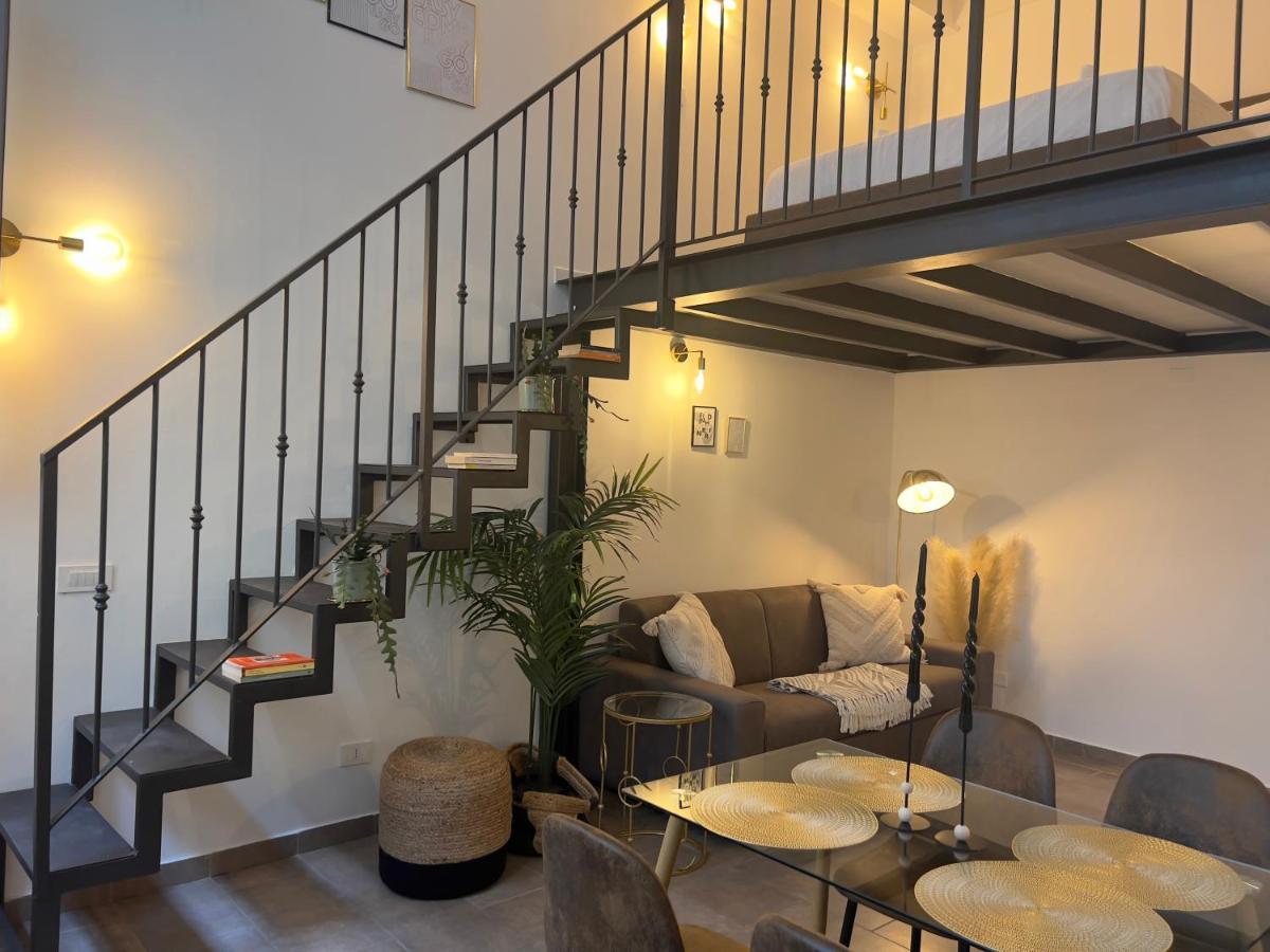 Apartment Regina In Porta Romana 3 - Sky Tv, Wifi & Breakfast Box *