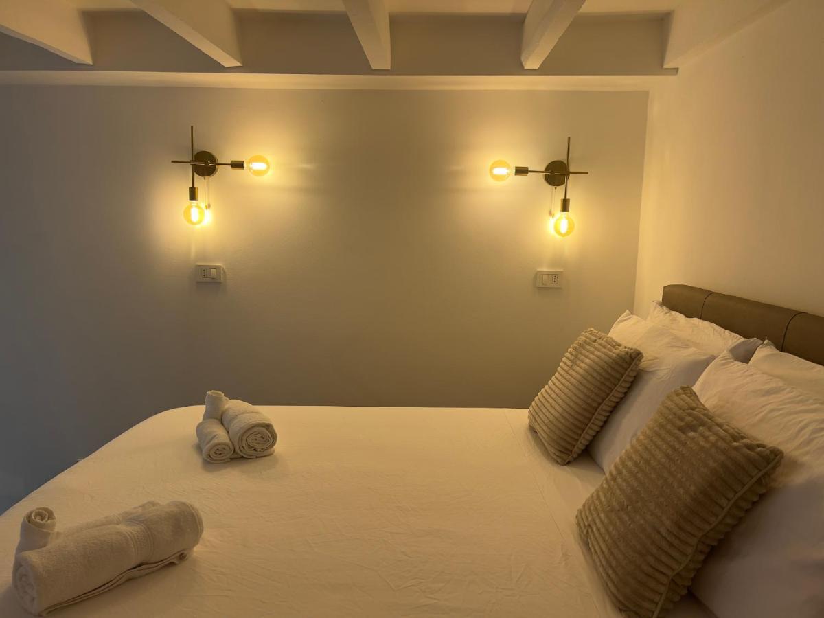 Regina In Porta Romana 3 - Sky Tv, Wifi & Breakfast Box Apartment Milan