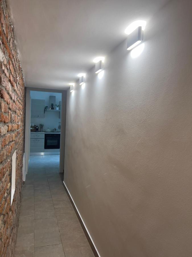 Regina In Porta Romana 3 - Sky Tv, Wifi & Breakfast Box Apartment *