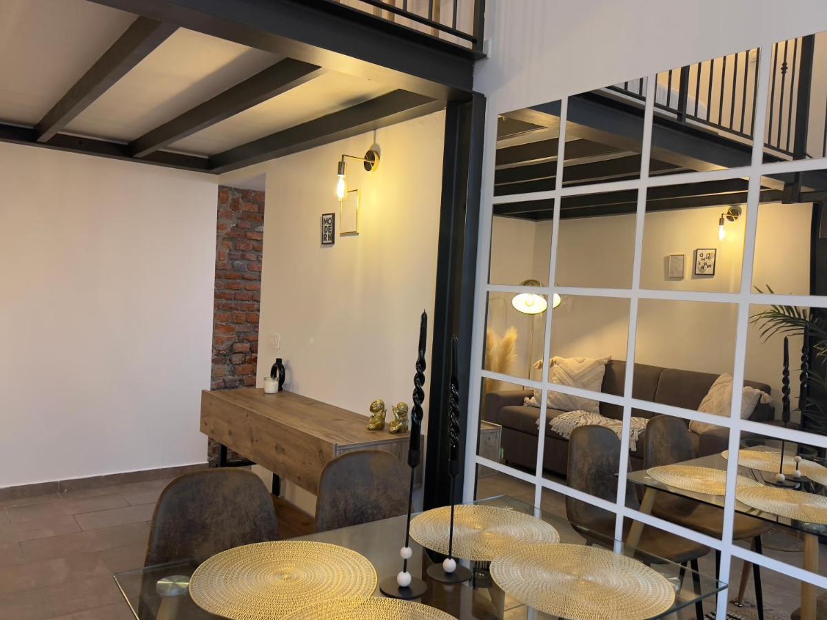 Apartment Regina In Porta Romana 3 - Sky Tv, Wifi & Breakfast Box Milan
