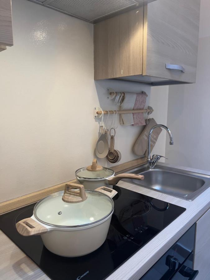 Apartment Regina In Porta Romana 3 - Sky Tv, Wifi & Breakfast Box Milan