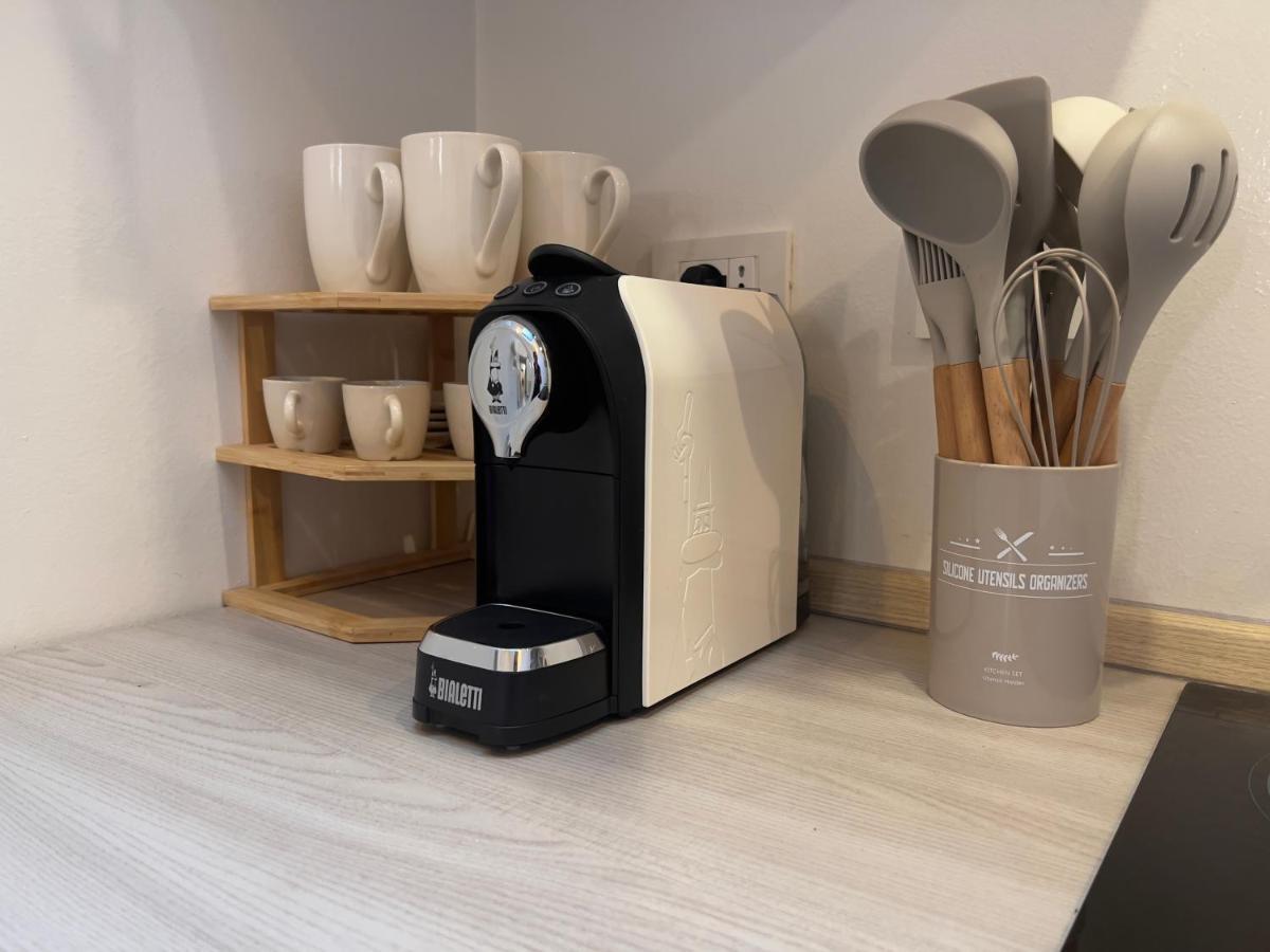 Regina In Porta Romana 3 - Sky Tv, Wifi & Breakfast Box Apartment Milan