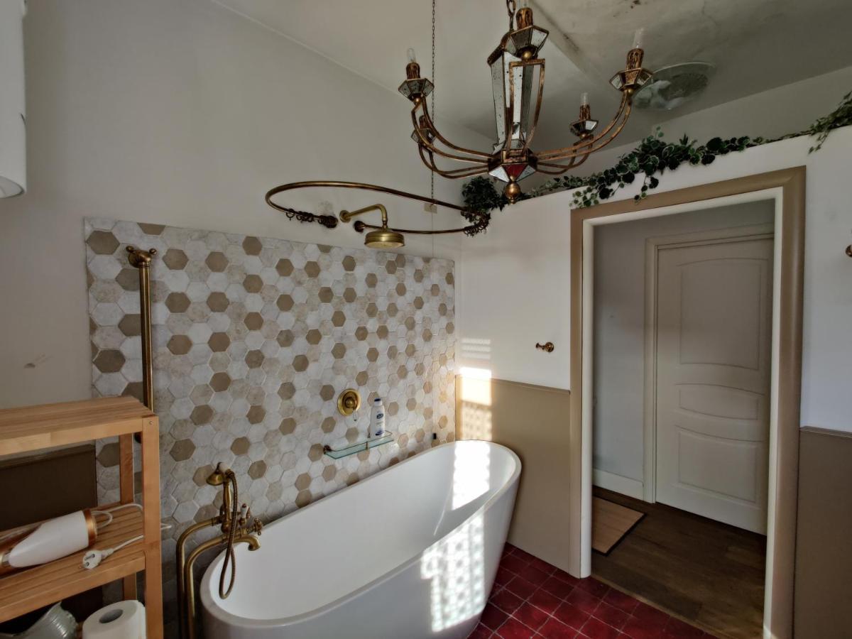 Elegante Trilocale A Apartment Milan