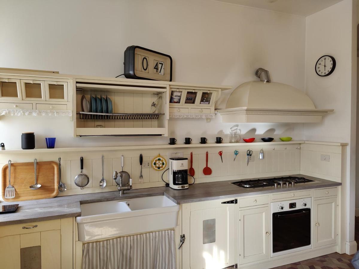 Elegante Trilocale A Apartment