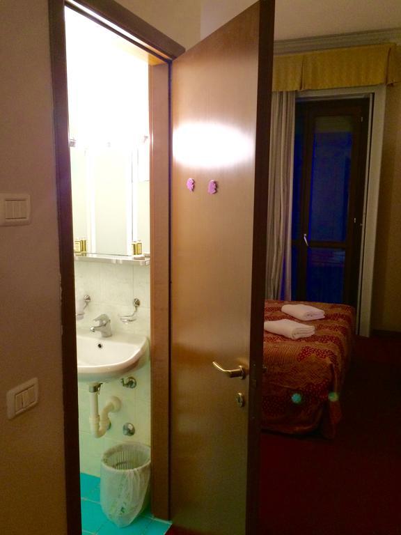 Royal Hotel