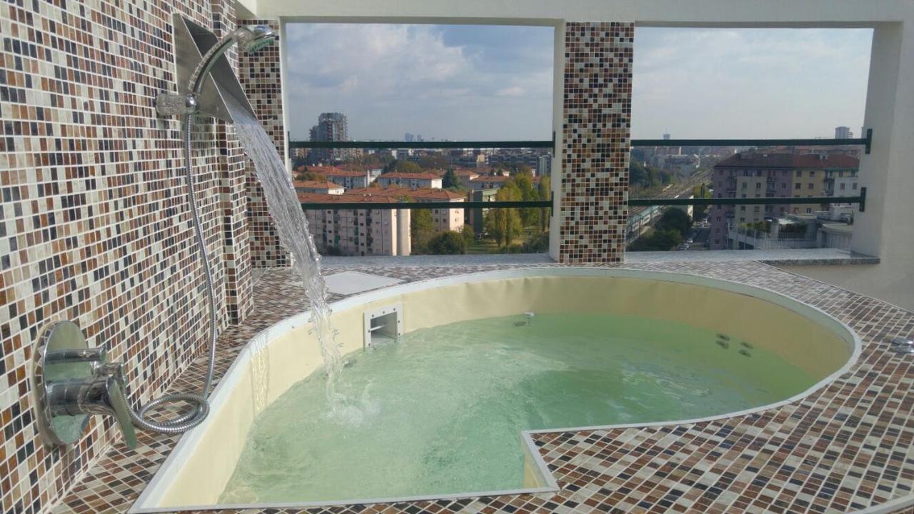 - Doppia Con Bagno Privato In Stupendo Attico Con Vista Mozzafiato Frühstückspension Mailand