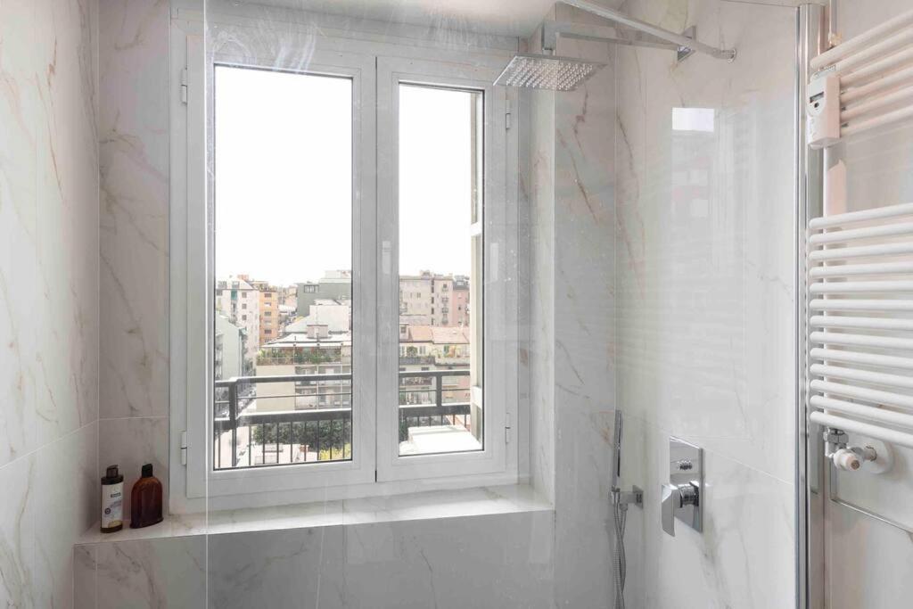 Grazioso E Spazioso In Forlanini Apartment