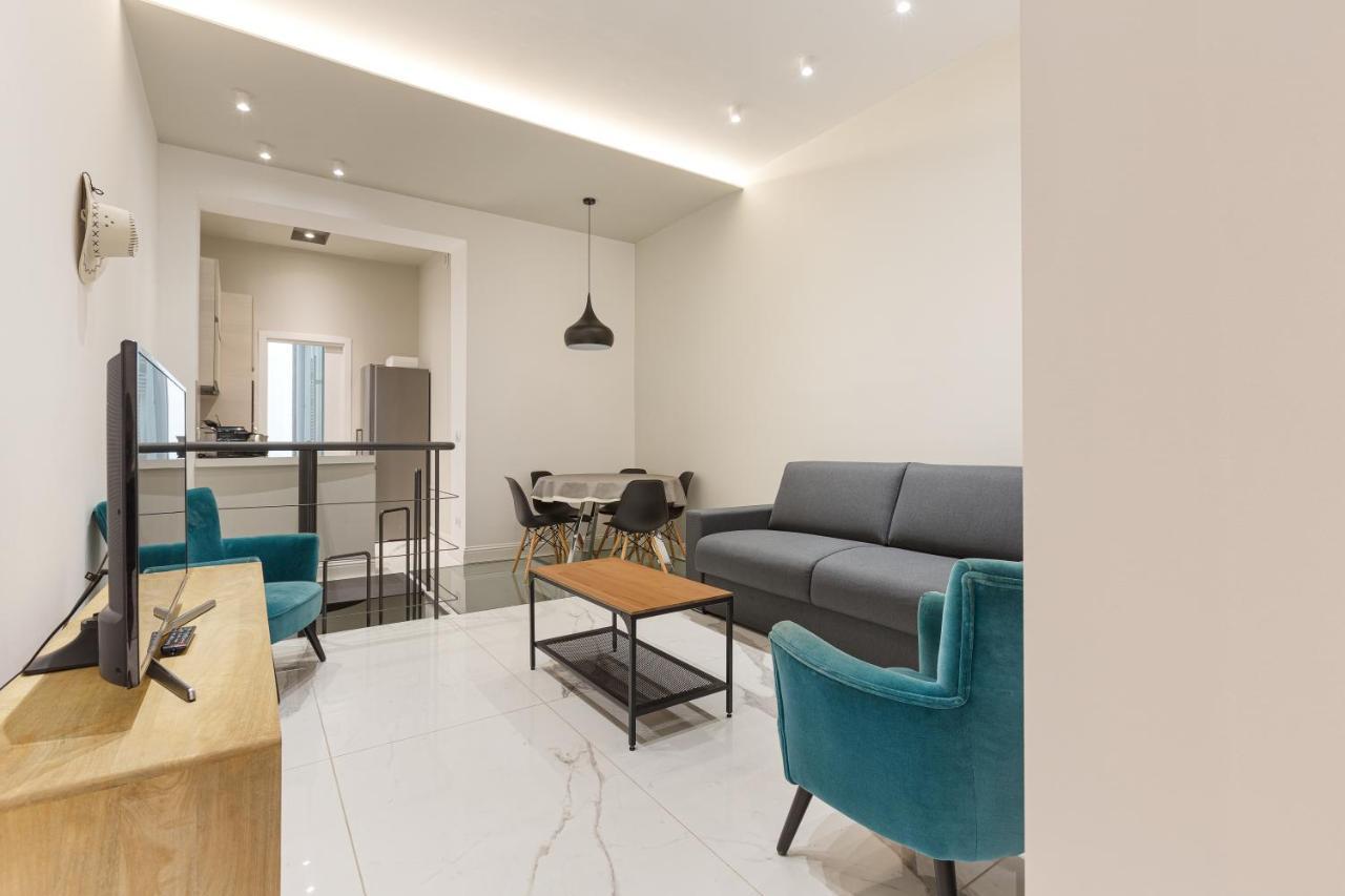 Apt Milano-moscova Con Terrazzo Condiviso Milão