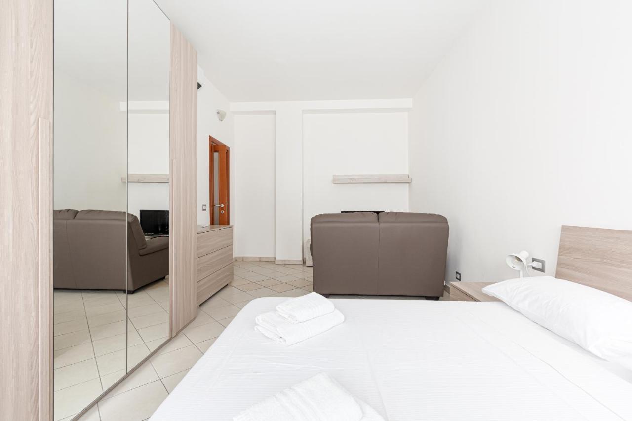 Ripamonti Budget With Small Balcony Apartment Mailand