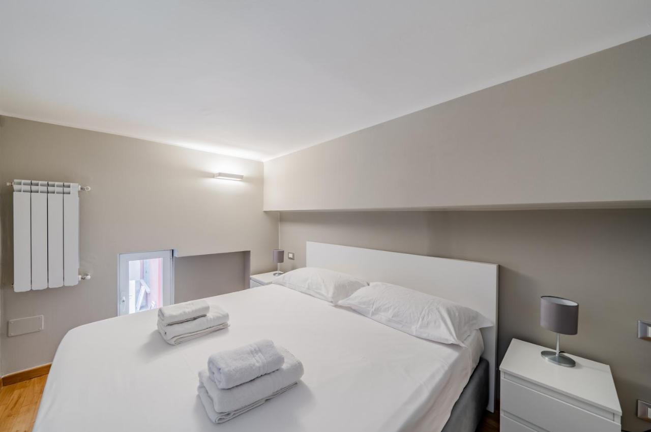 Amazing Loft - 350 M Far From Dateo Station Apartment *