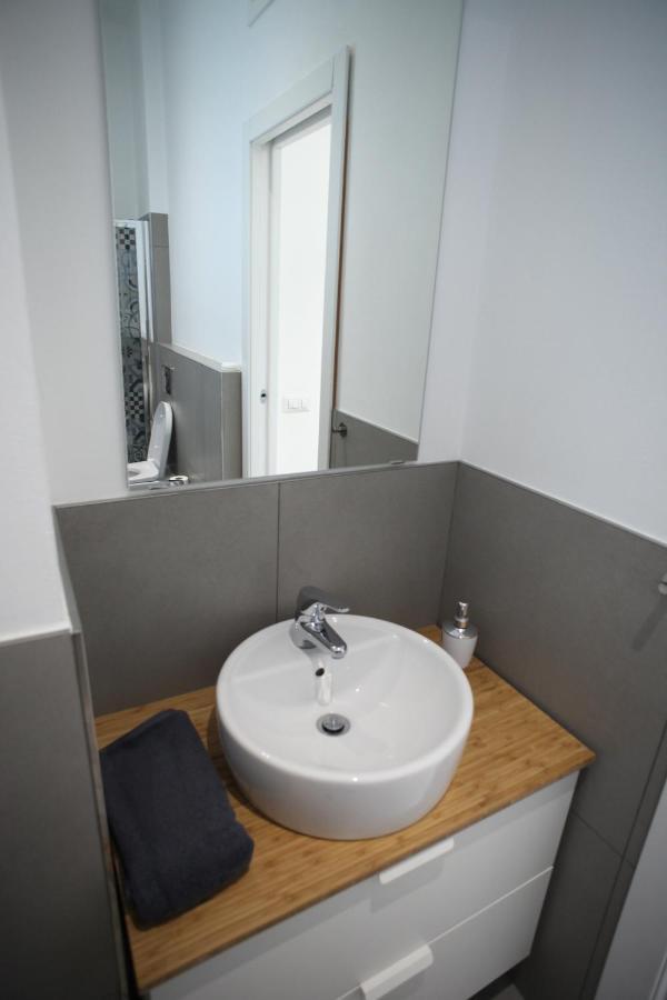 Boutique Duomo E Universita Bocconi Apartment *