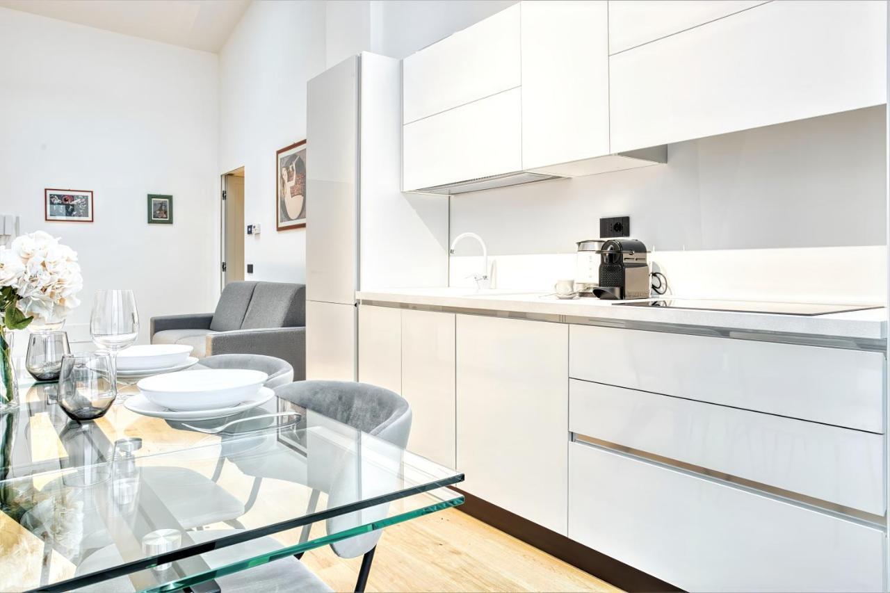 Apartment Winter Garden - Isola - Via Pastrengo *