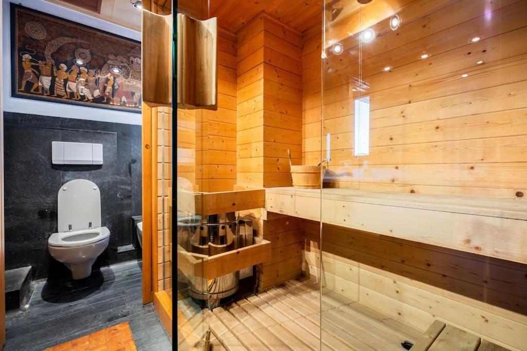 Luxury Penthouse - Sauna, Garage, Office, Terrace * Mailand