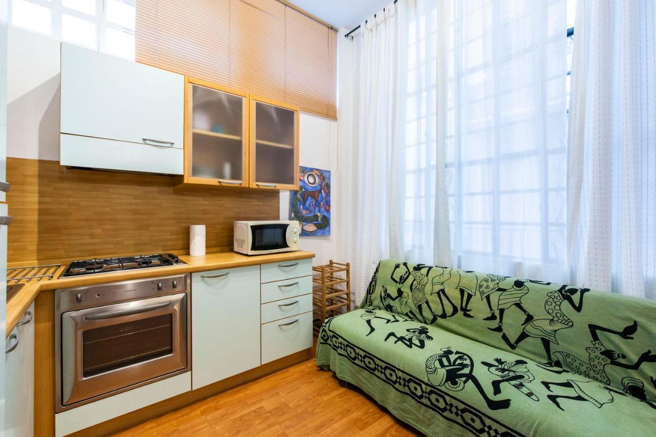 Apartamento Extensive Terrace Navigli Toy Artistic Milão