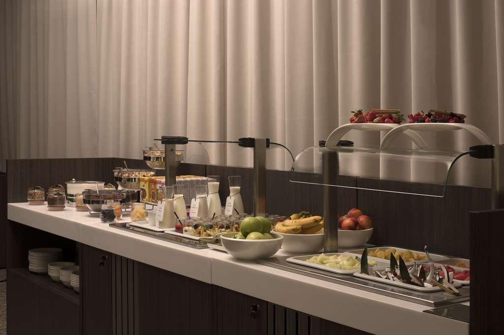 Nh Collection Life Hotel
