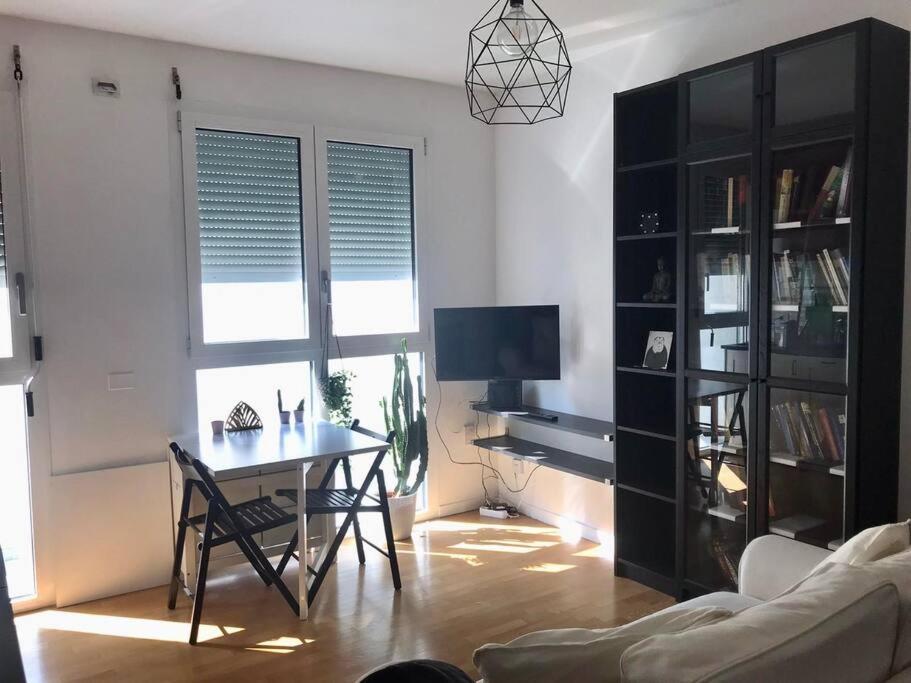Comodo Bilocale Nuovo Apartamento *