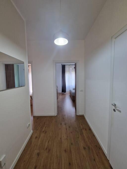 Melly's Apartment *