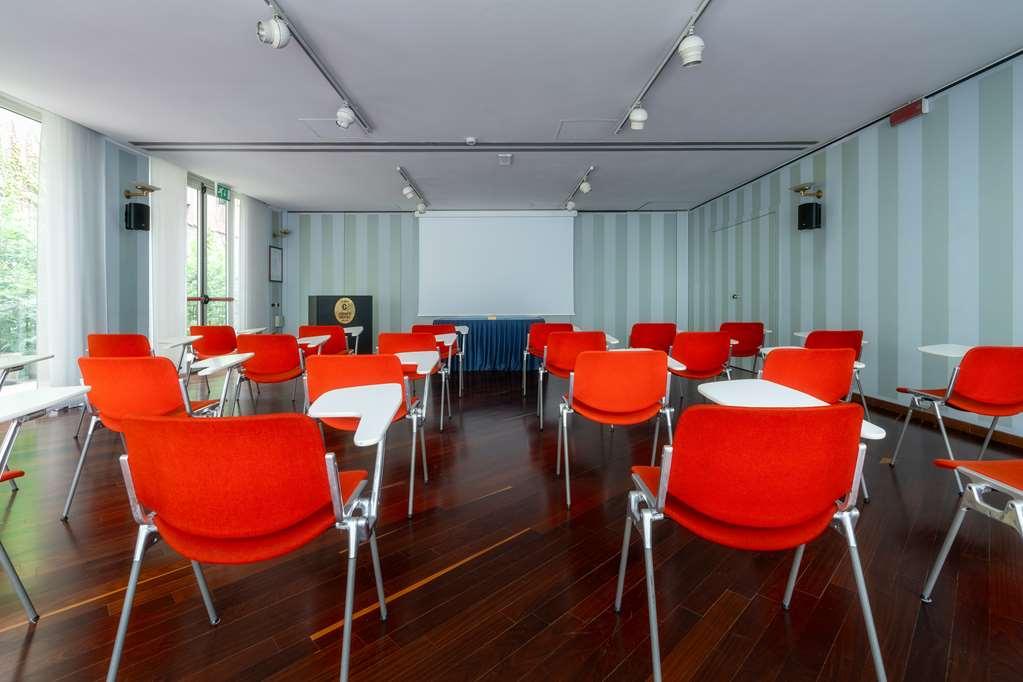 Crivis Hotel
