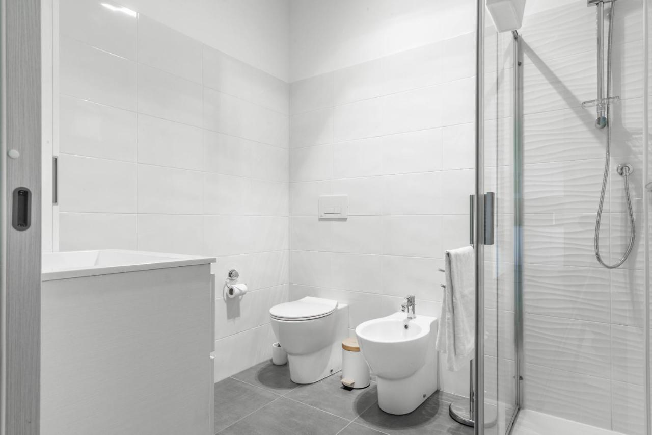 Apartamento Harmony House - Rho Fiera 6min - Free Parking - Terrace Milão
