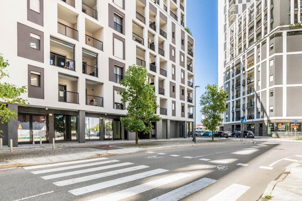 Harmony House - Rho Fiera 6min - Free Parking - Terrace *