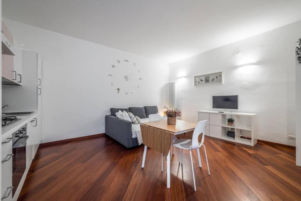 Apartment Duomo In 10 Minutes - Quiet With Free Netflix And Wifi *