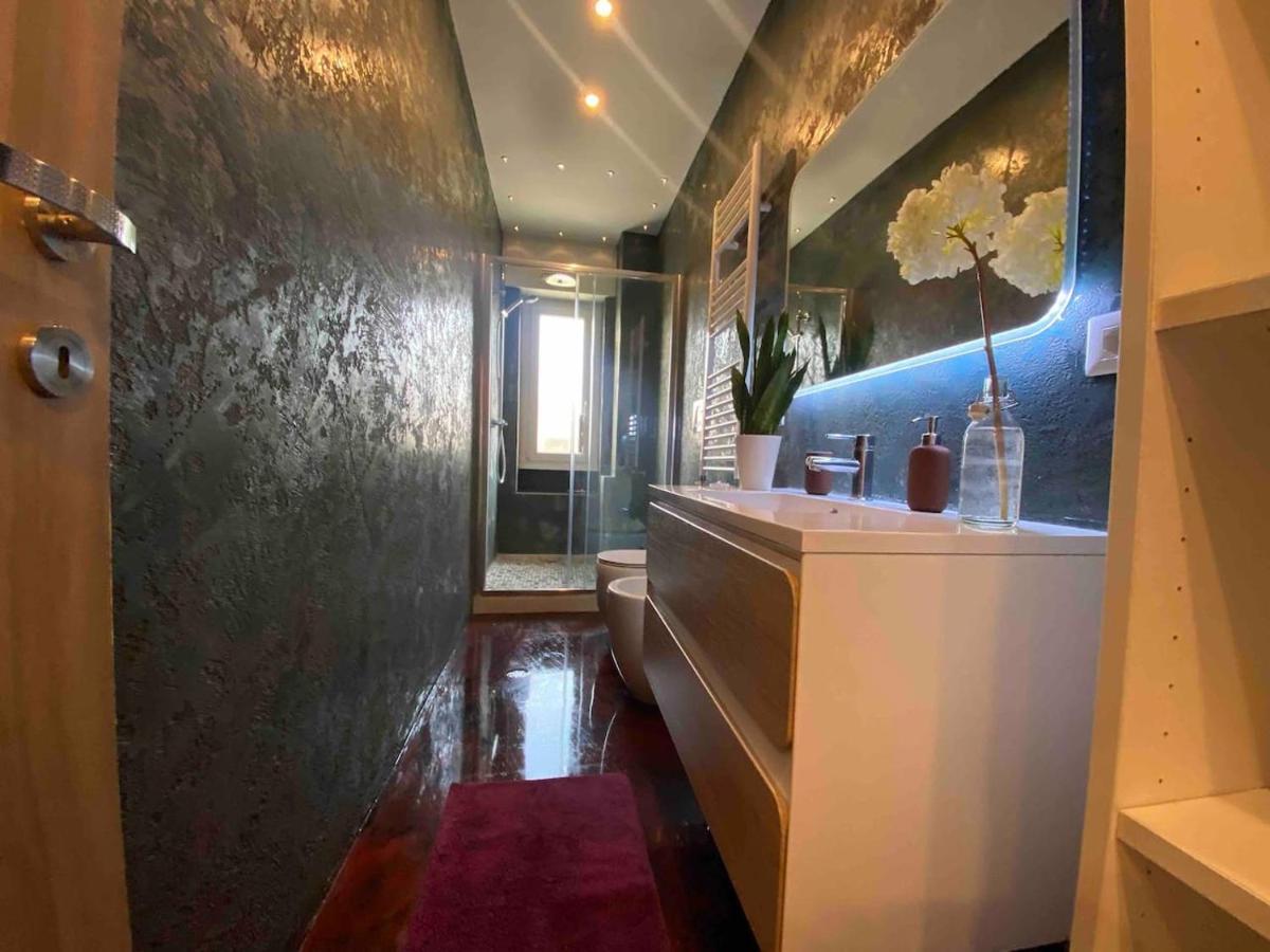 Prestigioso Trilocale Sui Navigli Con A/c & Wi-fi Apartamento Milão