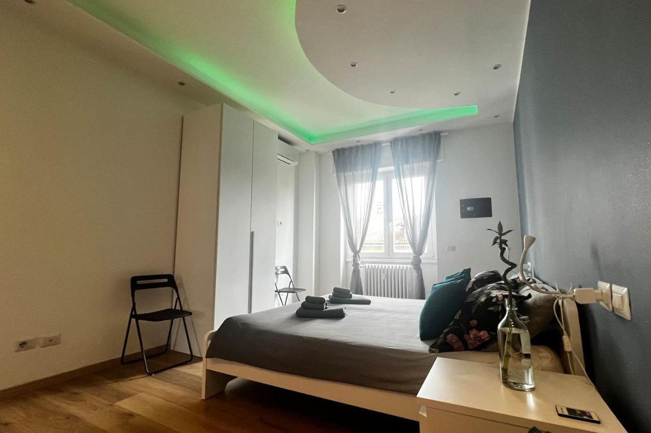 Apartamento Prestigioso Trilocale Sui Navigli Con A/c & Wi-fi Milão