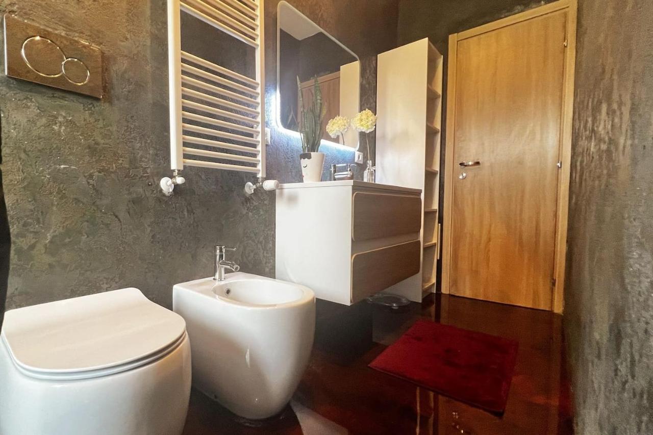 Prestigioso Trilocale Sui Navigli Con A/c & Wi-fi Milão