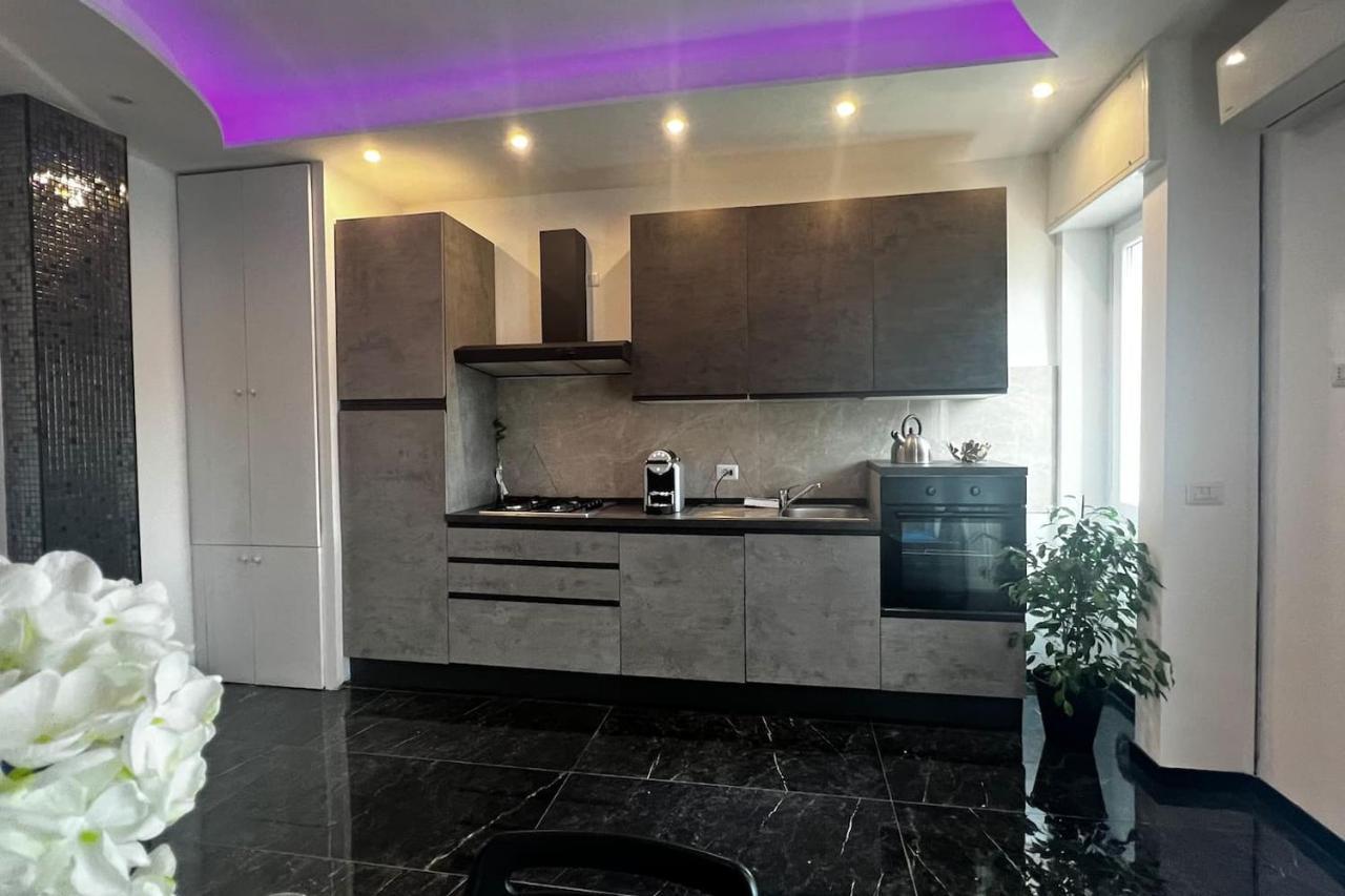 Apartamento Prestigioso Trilocale Sui Navigli Con A/c & Wi-fi Milão
