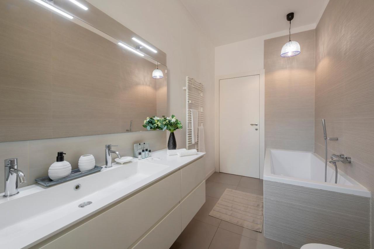 Ferrucci, 10 - Elegante Oasi Urbana A Apartamento