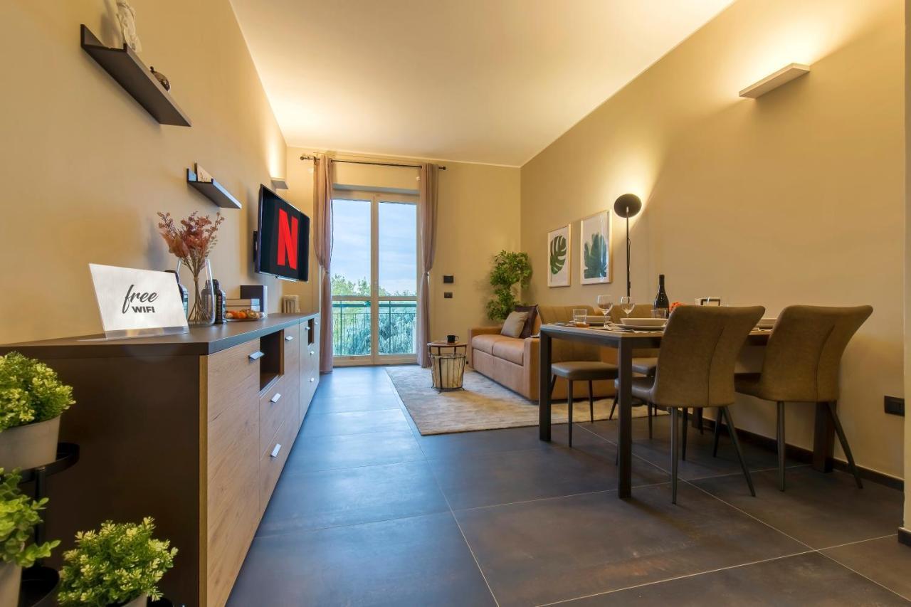 Modern & Bright 2 Bedroom Flat 50m From M4 Stop Apartamento Milão