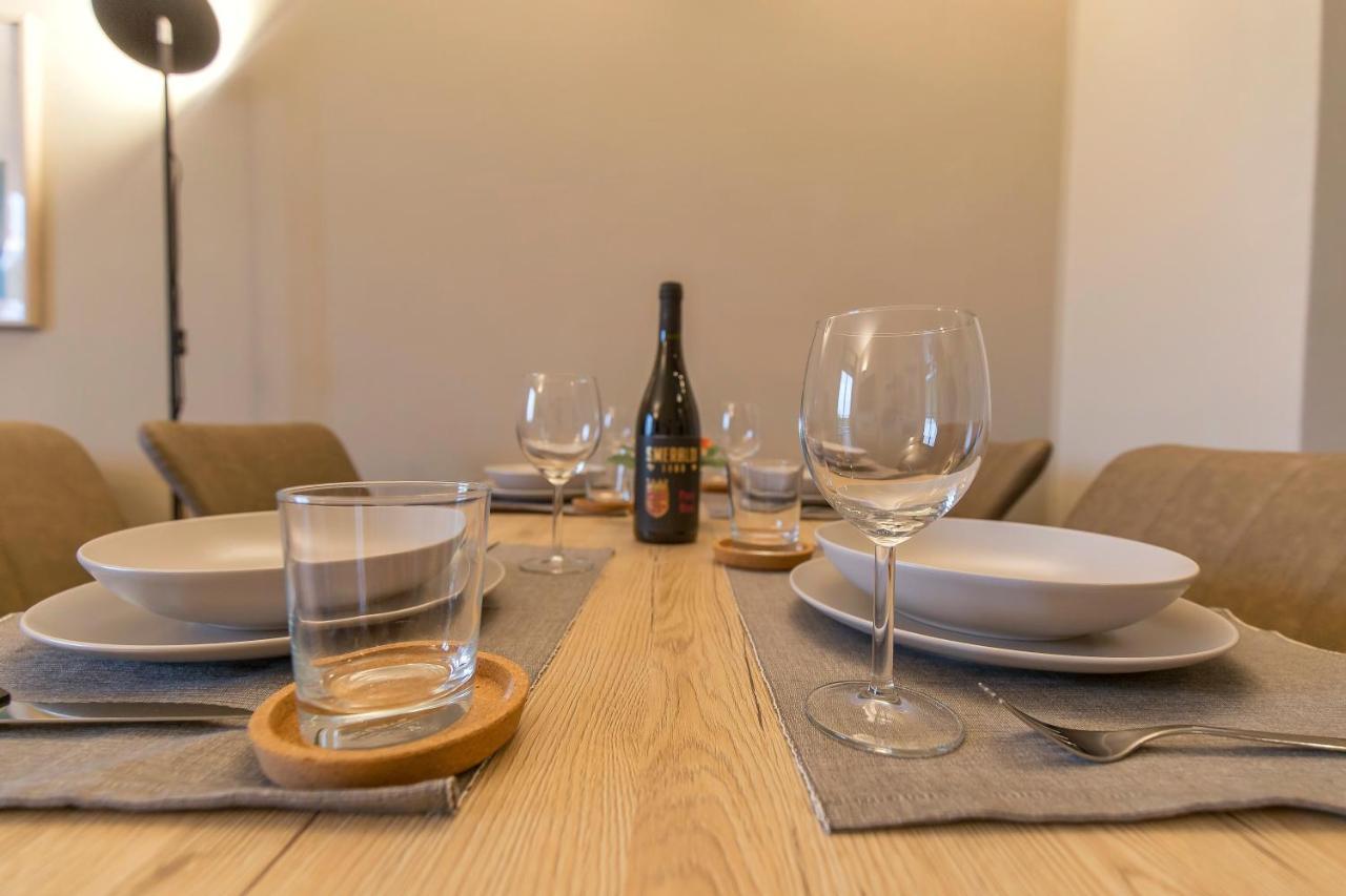 Modern & Bright 2 Bedroom Flat 50m From M4 Stop Apartamento Milão