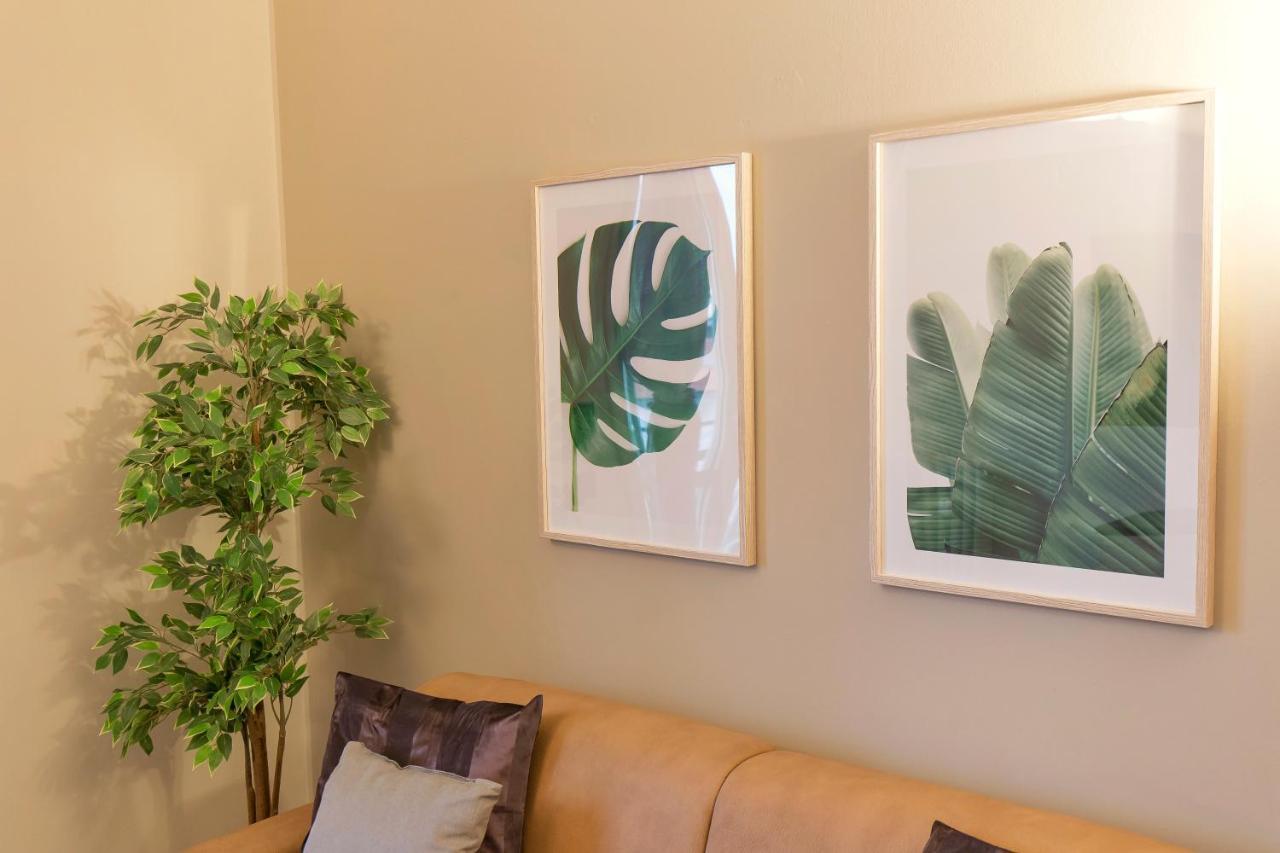 Modern & Bright 2 Bedroom Flat 50m From M4 Stop * Milão