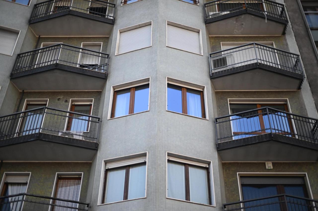 Your Window On The City - Via Gioia * Mailand