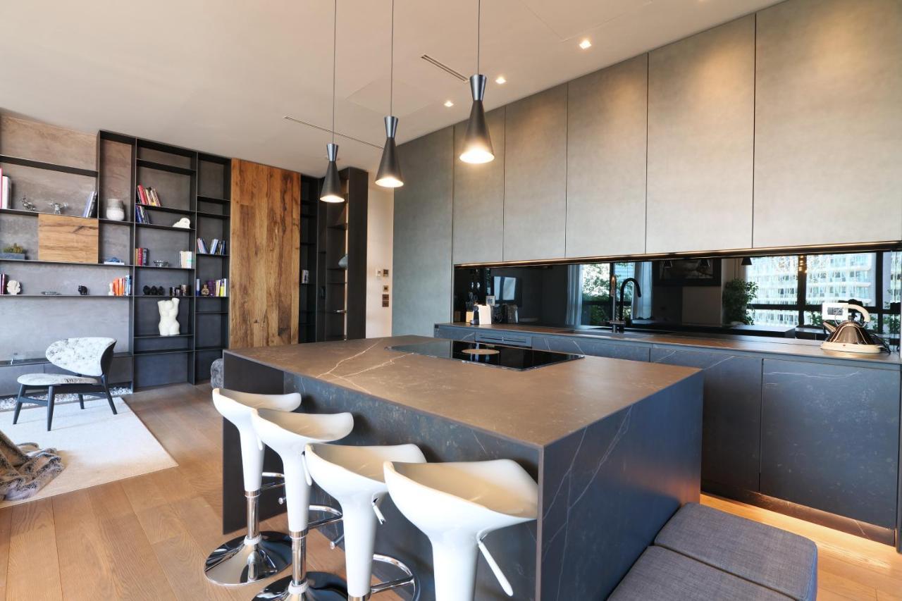 Luxury In Bosco Verticale Isola Apartment