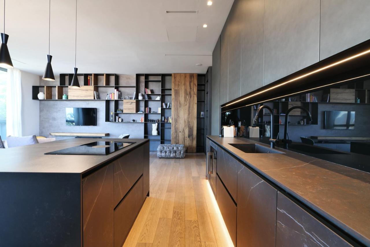Luxury In Bosco Verticale Isola Apartment