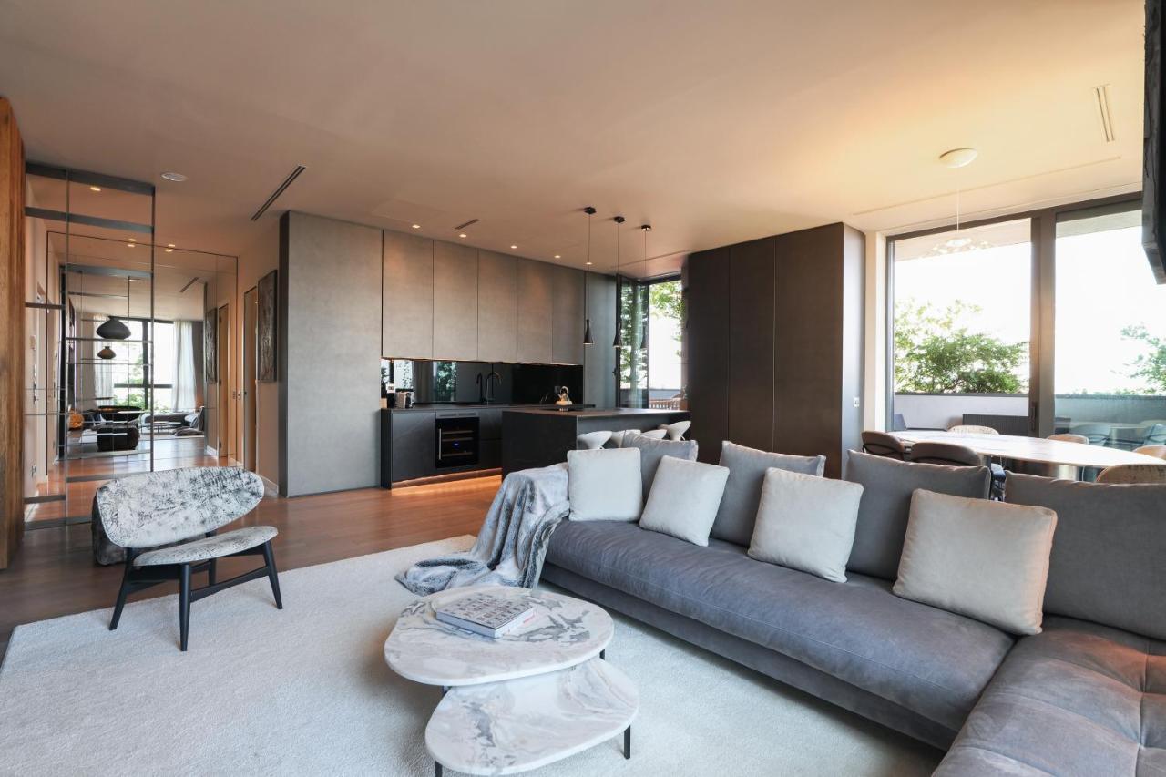 Luxury In Bosco Verticale Isola Apartment Mailand