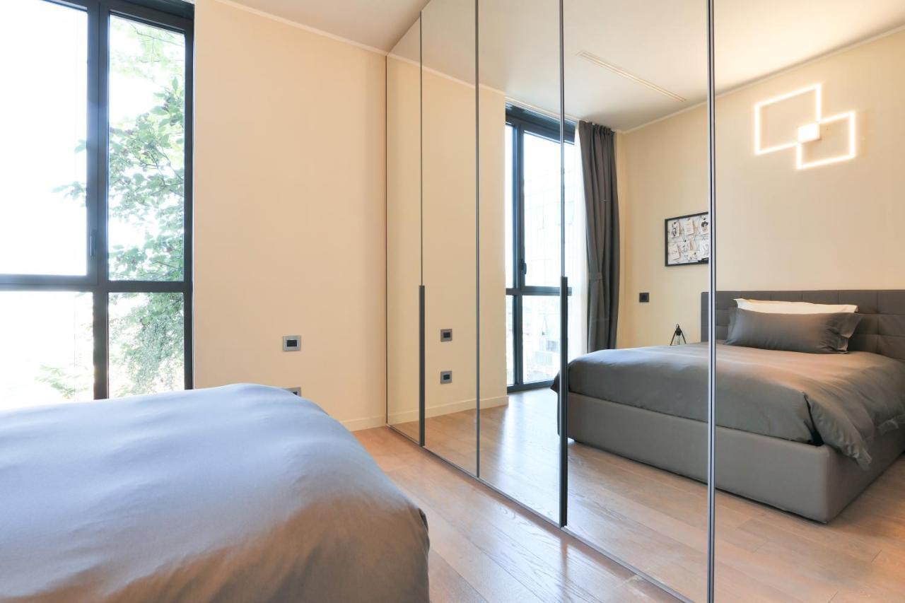 Luxury In Bosco Verticale Isola Apartment *