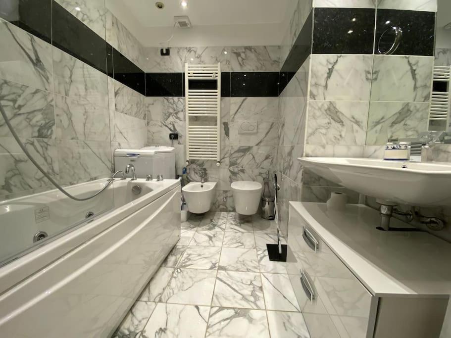 Casa Delle 5 Giornate Di Apartamento *